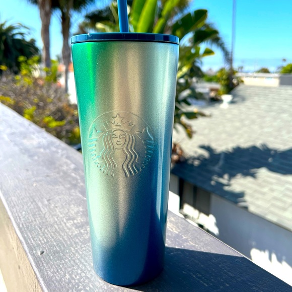 Aluminum Starbucks cup - Picture 1 of 2
